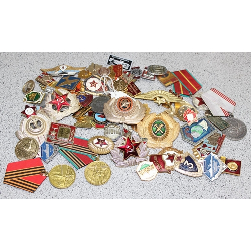 1466 - Qty of Russian medals and badges