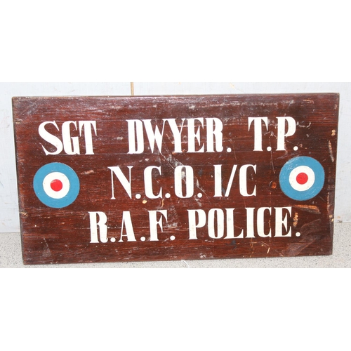 1468 - RAF related wooden hand painted sign for Sgt Dwyer. T.P. RAF Police, approx 38cm x 20cm