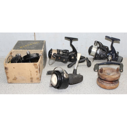 705 - 5 assorted fishing reels to incl Shakespeare