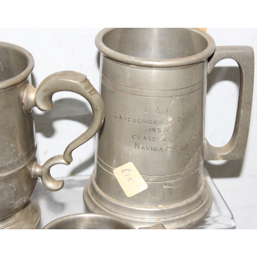 1018 - Qty of antique and later pewterware to include tankards and a teapot approx 2.8kg