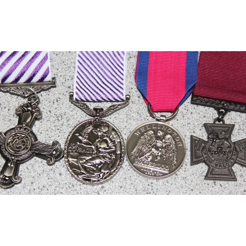 1447 - 7 assorted copy medals to inc 2 Victoria Cross, 2 DFC etc