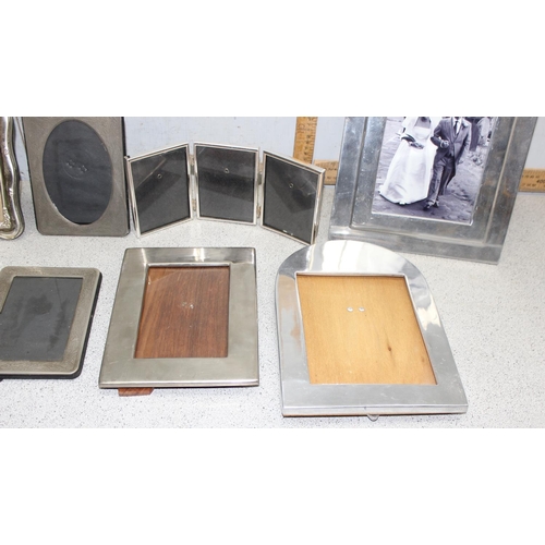 1010 - Qty of silver-plated photo frames