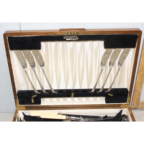 1013 - Part set of silver-plated cutlery in oak-case canteen