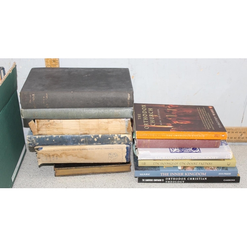 500 - Qty of antique and later books to include many related to Chinese history