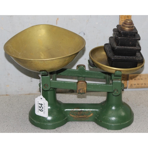 654 - Vintage set of Viking kitchen scales with graduated weights