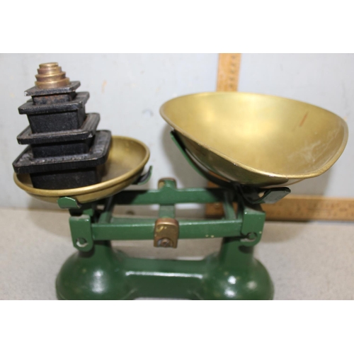 654 - Vintage set of Viking kitchen scales with graduated weights