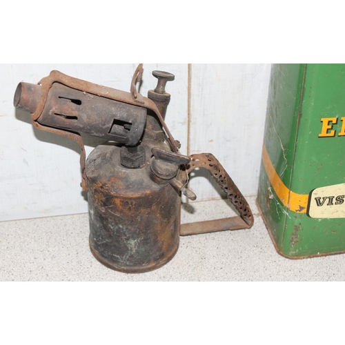 702 - Vintage BP Energol motor oil  can, blow lamp and small oil can (3)