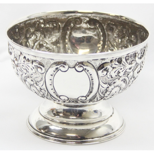 1004 - Antique silver bowl with embossed decoration, Chester 1904 by Nathan & Hayes, approx 11cm in diamete... 