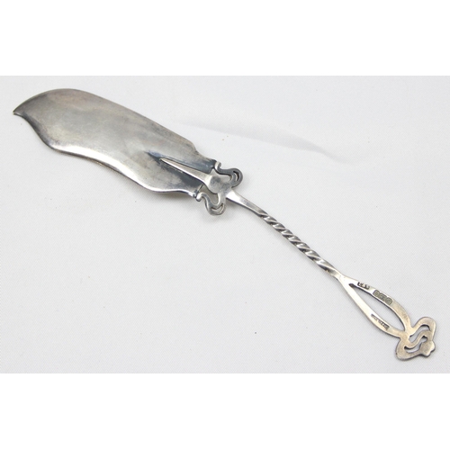 1033 - An Art Nouveau period silver butter knife, Birmingham 1902 by Levi & Salaman, approx 18.16g gross