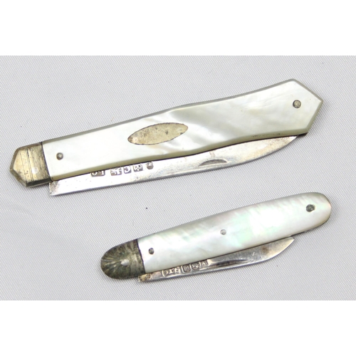 1035 - A 19th century silver and mother of pearl folding fruit knife, Sheffield 1870 by John Oxley and anot... 