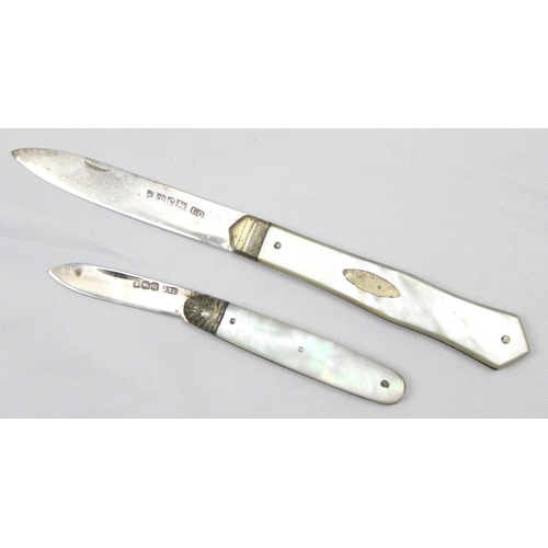 1035 - A 19th century silver and mother of pearl folding fruit knife, Sheffield 1870 by John Oxley and anot... 