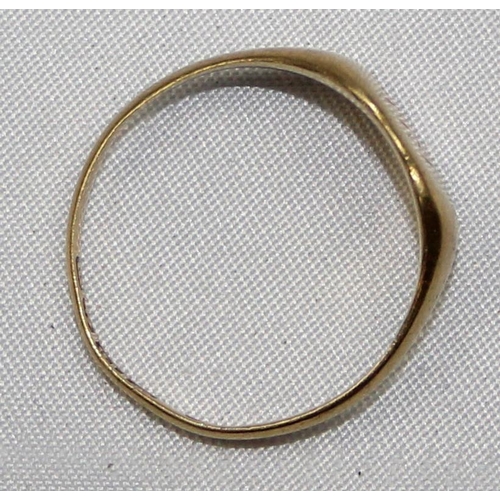 1110 - An antique 18ct gold signet ring, Birmingham 1911, approx size Q, approx 3.79g gross