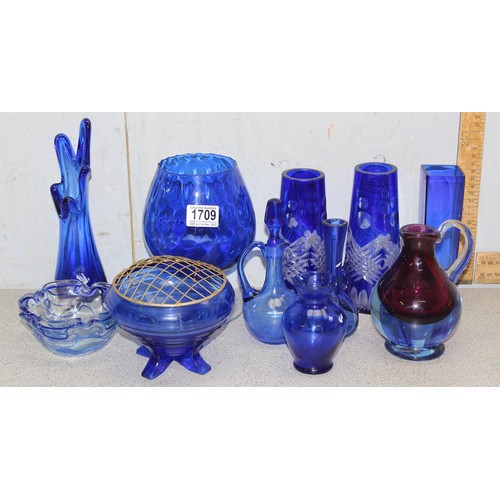 1879 - Qty of assorted vintage blue glass items to inc vases, jugs etc