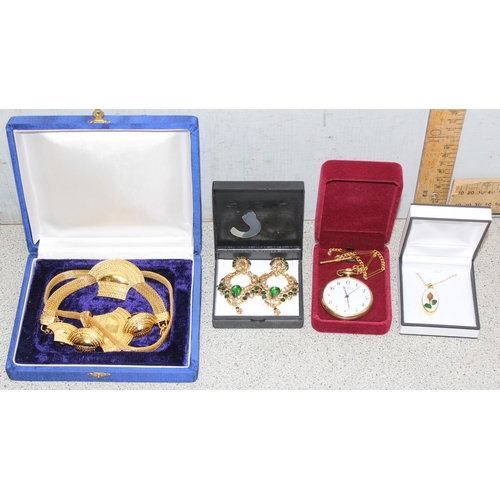 1133 - Five piece gold plated wedding Dubai jewellery set consisting necklace, bracelet, ring and earrings ... 