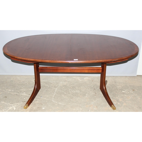 152 - A vintage G-Plan extending dining table with extra leaf, approx 209cm (164cm) wide x 107cm deep x 72... 