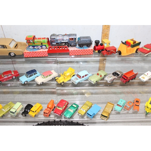 1551 - Qty of play-worn diecast toy vehicles to incl Matchbox, Spot On, Corgi and Dinky etc