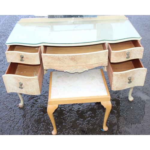 166 - A Queen Anne style dressing table and associated stool by Wrighton, approx 118cm wide x 48cm deep x ... 