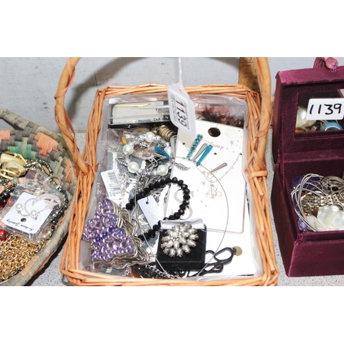 1139 - Qty of assorted costume jewellery, 2 baskets and a small box