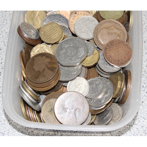 1221 - Qty of assorted mixed world and British coins, approx 1.6kg gross