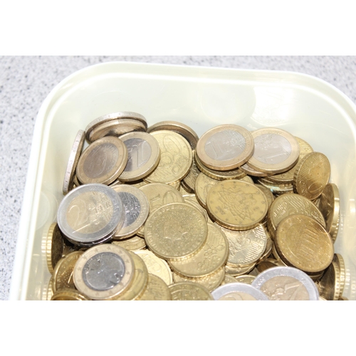 1225 - A large qty of assorted Euro coins, approx 2.8kg gross