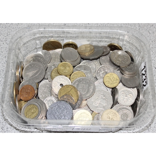 1232 - Qty of assorted mixed world and British coins, approx 1.4kg gross