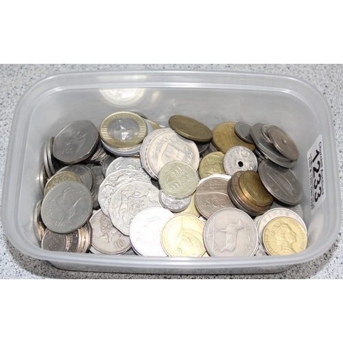 1233 - Qty of assorted mixed world and British coins, approx 1.4kg gross