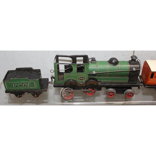 1552 - Qty of tin plate O gauge train items to incl engine (af), track and carriages etc