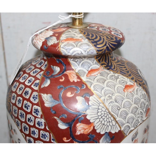 257 - Vintage Japanese Imari style table lamp, approx 42cm tall