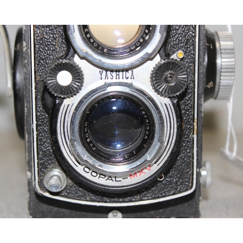 673 - A vintage Yashica-Auto TLR camera with Copal -MXV lens