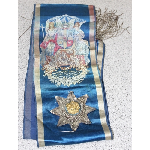 1479 - Victorian silk sash with woven Independent “Order of Odd fellows - Manchester Unity” logo and a silv... 