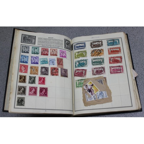 542 - Stamps - 3 Old style albums, + Quantity in packet (All world)