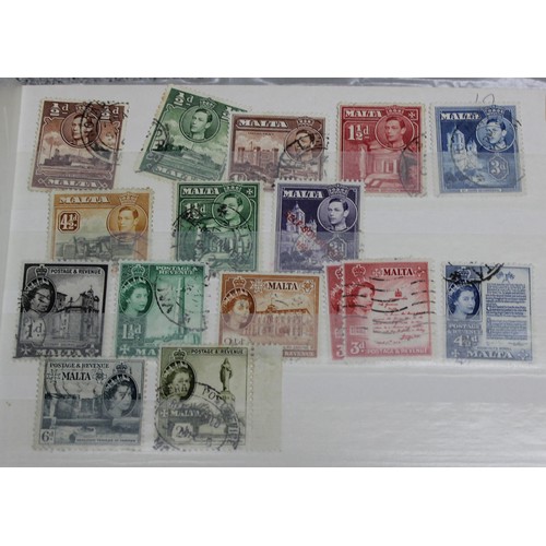 541 - Stamps -  Stockbook, Commonwealth mostly pre 1952