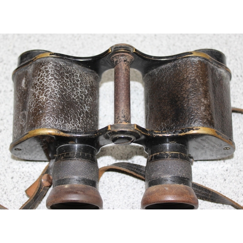 1461 - A pair of WW1 period military binoculars in leather case, Binocular Prismatic No 3 Mk II, Magnificat... 