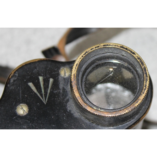 1461 - A pair of WW1 period military binoculars in leather case, Binocular Prismatic No 3 Mk II, Magnificat... 