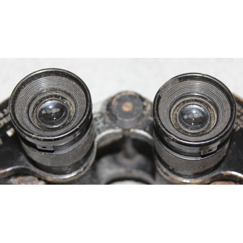 1462A - A pair of WW2 period binoculars in leather case, Bino Prism No2 Mk II x6 magnification by Taylor-Hob... 