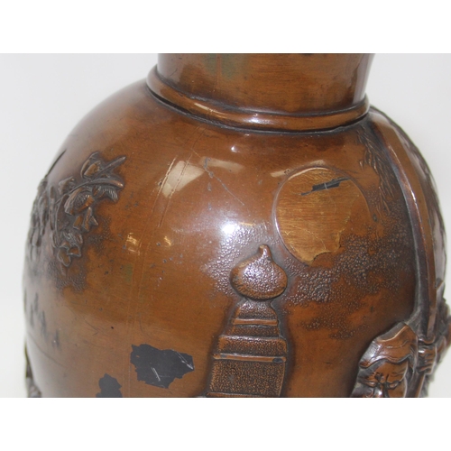 1673 - An exquisite Japanese Meiji period (1868-1912) metal vase depicting Samurai warriors, the vase made ... 