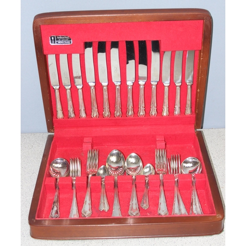 1009 - Arthur Price wooden cased silver-plated canteen of cutlery