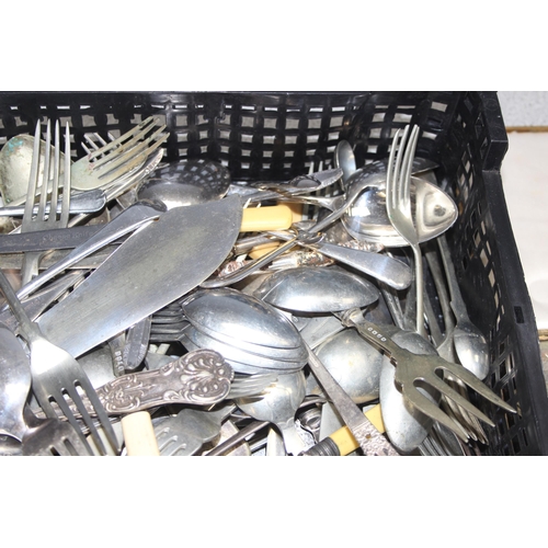 1016 - Qty of silver-plated flatware, approx 5.6kg