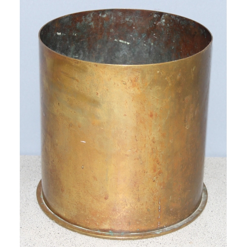 1413 - A large German WW1 period brass artillery shell case dated 1918, approx 22cm in diameter x 23cm tall