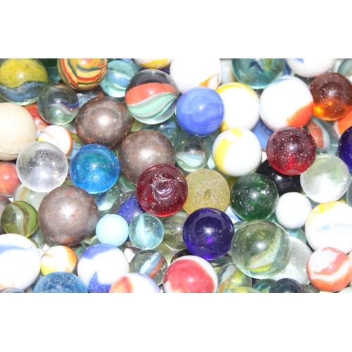 1521 - Large qty of vintage glass marbles, approx 3.6kg gross