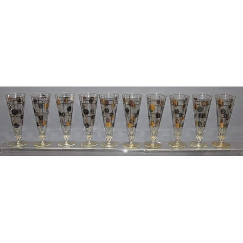 1617 - Set of 10 retro mid-century Libbey Pilsner style hurricane stem drinking glasses decorated with blac... 