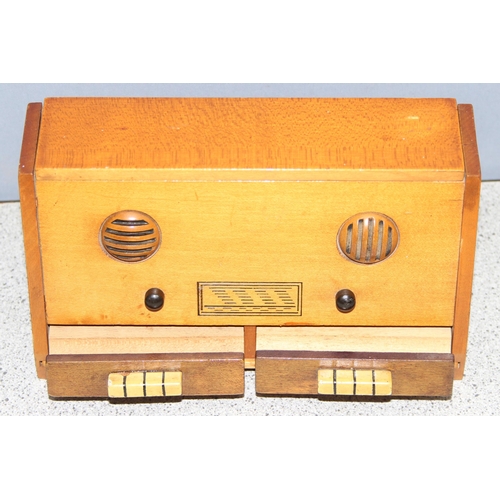 1619 - Vintage 1960’s wooden musical “radio” shaped novelty cigarette dispenser, approx 19cm x 10cm