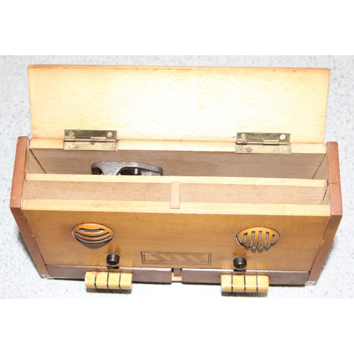 1619 - Vintage 1960’s wooden musical “radio” shaped novelty cigarette dispenser, approx 19cm x 10cm