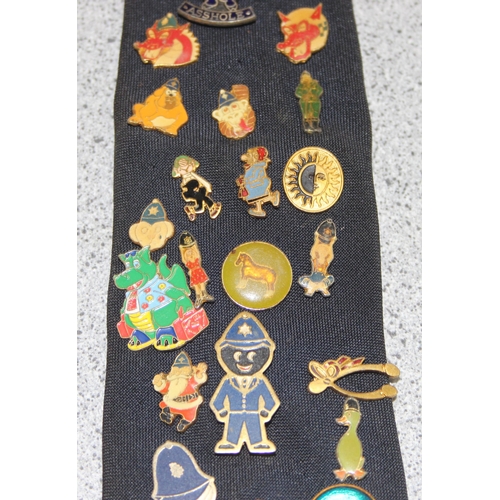 1649 - A large qty of assorted vintage enamel badges containing a large number of Police Charity badges of ... 