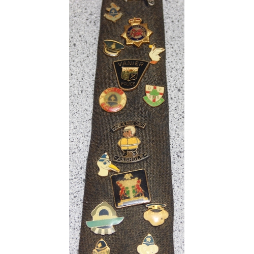 1655 - A large qty of assorted vintage enamel badges containing a large number of Police Charity badges of ... 