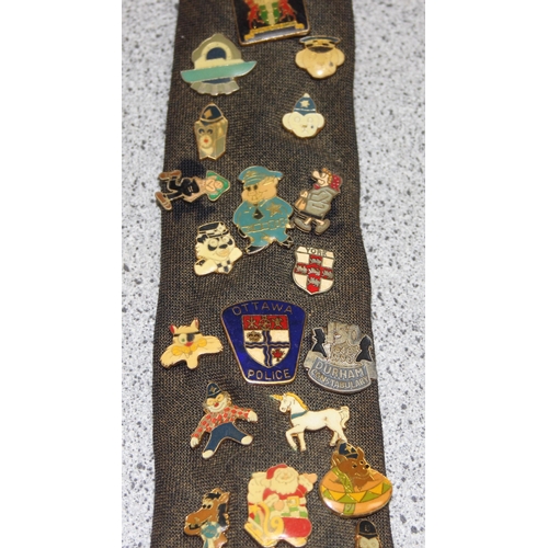 1655 - A large qty of assorted vintage enamel badges containing a large number of Police Charity badges of ... 