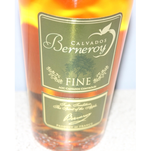 1665 - Calvados Berneroy Fine apple brandy, 35cl bottle