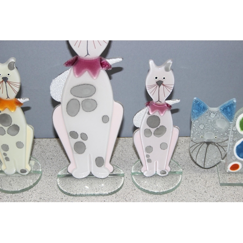 1666 - 5 x colourful Polish glass ornaments of cats, designed by 'Alto' Aneta Pawlowska, tallest approx 31c... 