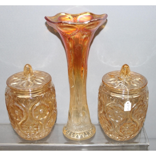 1711 - Qty of carnival glass items