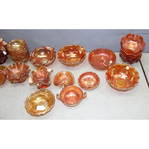 1712 - Qty of carnival glass items